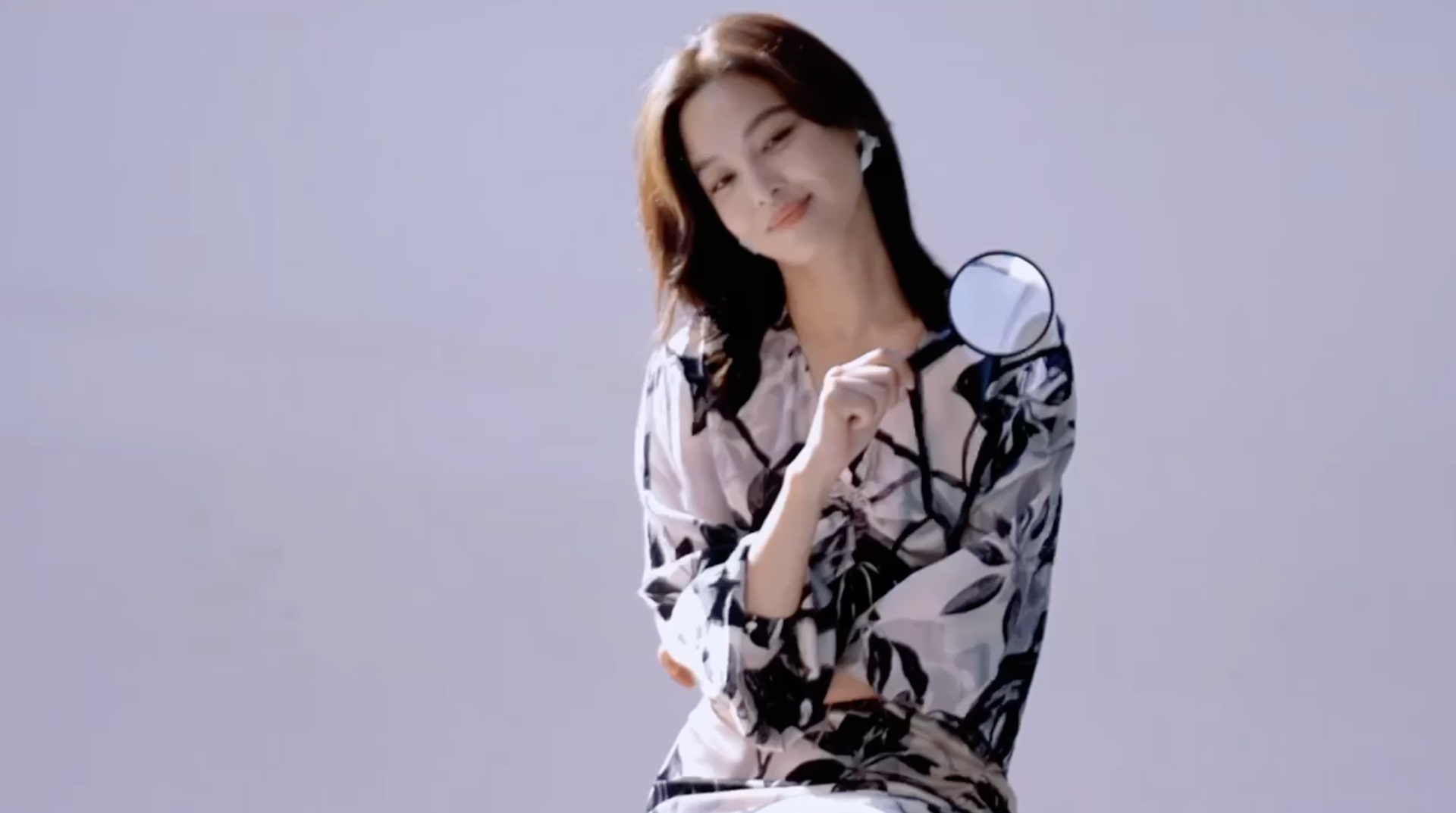 辛芷蕾花少海报拍摄花絮