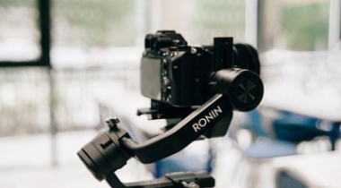 手机广告片拍摄公司——让每一秒画面，都成为用户掏出手机的理由